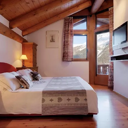 Holiday home Chesarina Chalet La Punt-Chamues-ch